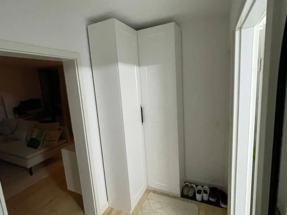 Ideal für Berufstätige: Möbliertes 2-Zi.-Apartment mit Balkon