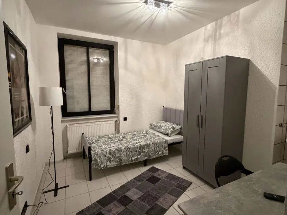 Shared Apartment | Furnished Rooms | Internet Included | Prime Location