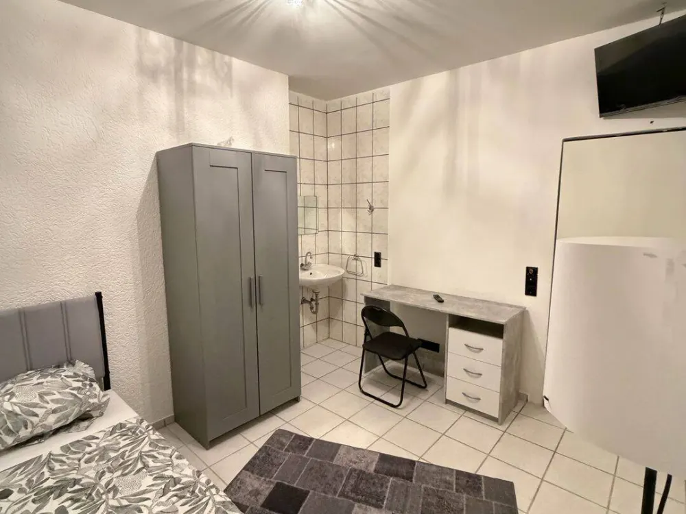 Shared Apartment | Furnished Rooms | Internet Included | Prime Location