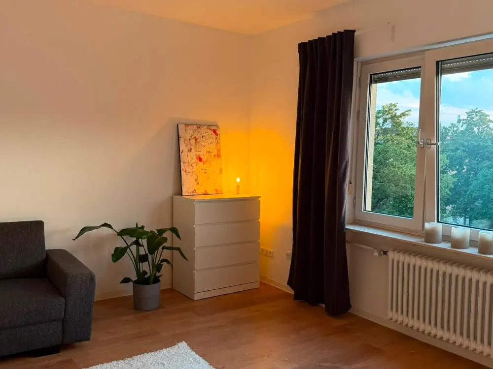 35m2 WG-Zimmer in vollmöblierter 3er-WG in Nürnberg-Südstadt