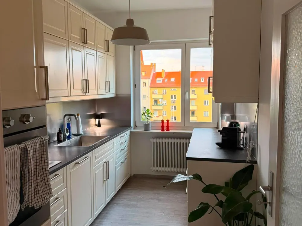 35m2 WG-Zimmer in vollmöblierter 3er-WG in Nürnberg-Südstadt