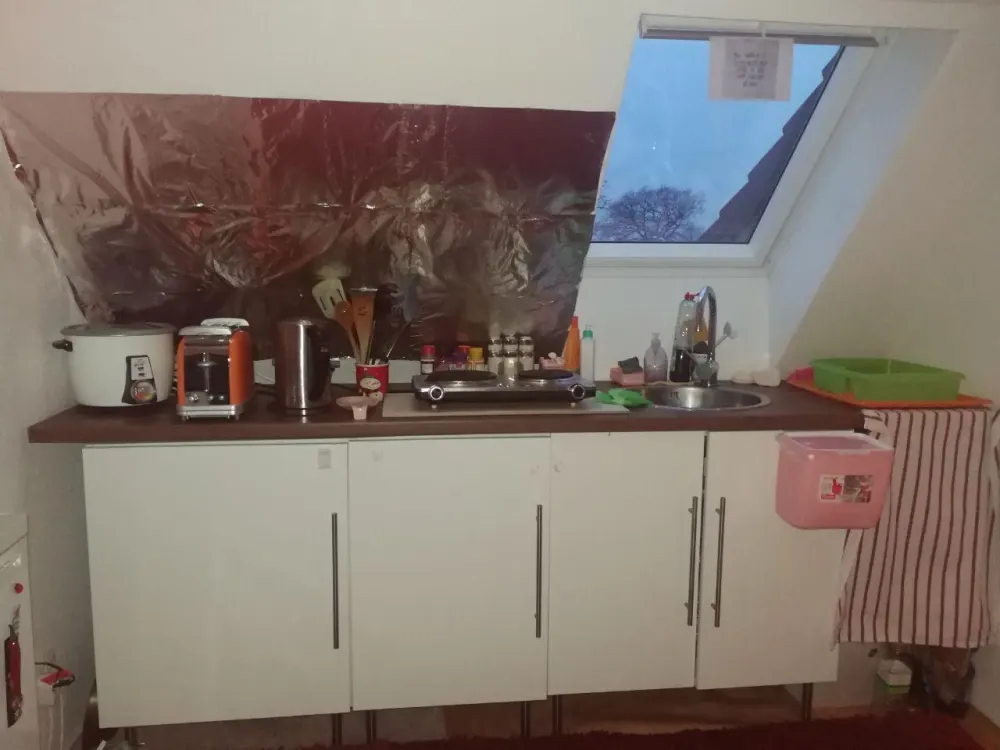 Möbilierte Dachgeschoss Wohnung in Hannover