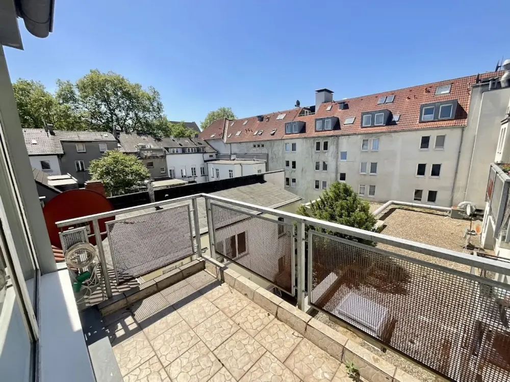 Helle 3 Zimmerwohnung mit Balkon in zentraler Lage