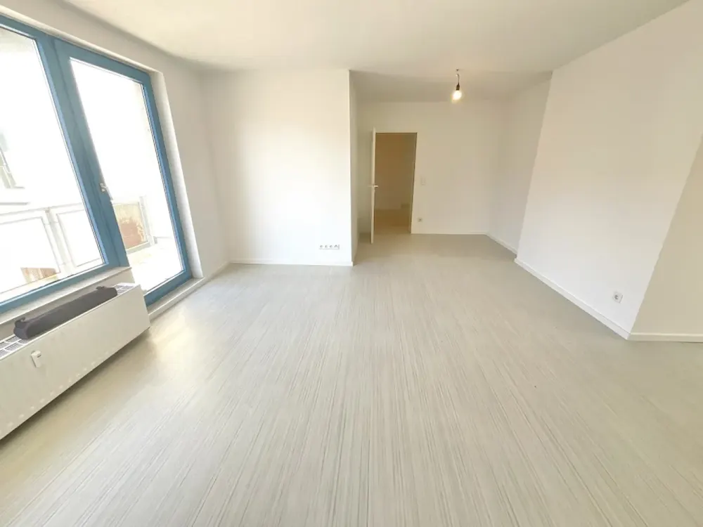 Helle 3 Zimmerwohnung mit Balkon in zentraler Lage