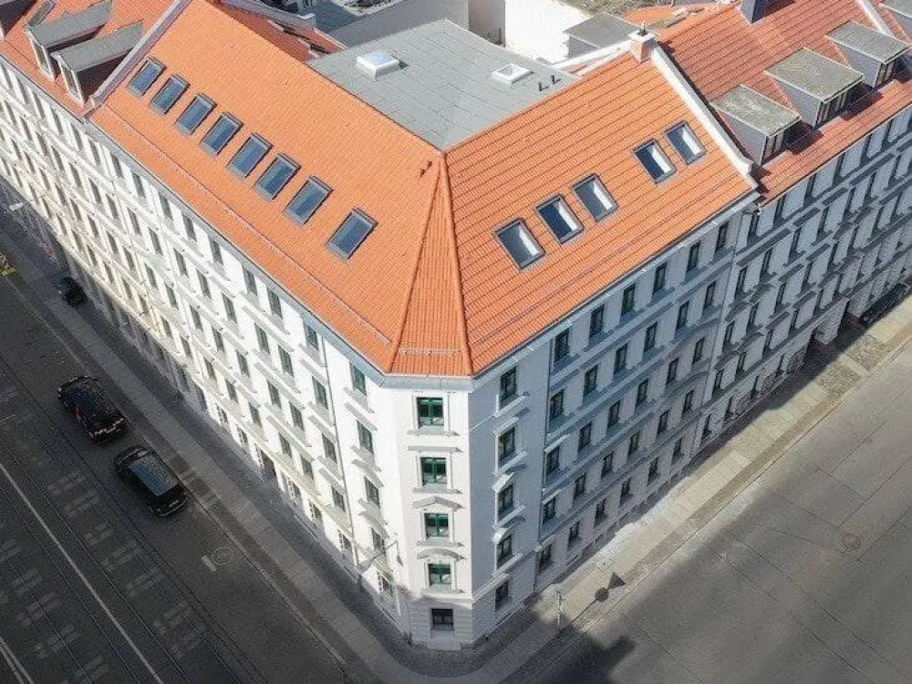 Viel Platz für 2! * Parkett * Fußbodenheizung * tolles Bad * LED-Licht * Übernahme Küche/Möbel mgl.
