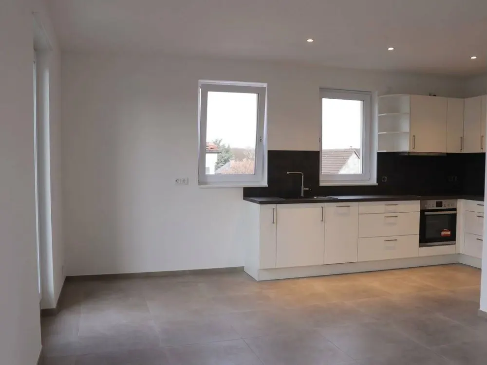 2,5 Zimmer Wohnung mit Einbauküche und Balkon