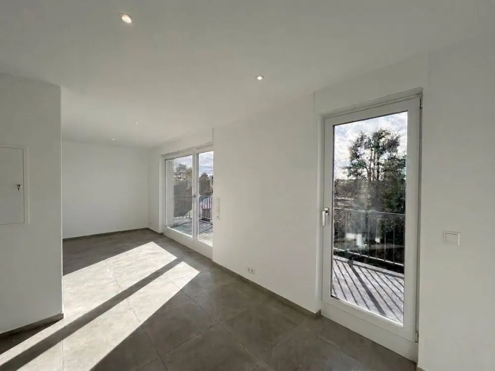 2,5 Zimmer Wohnung mit Einbauküche und Balkon