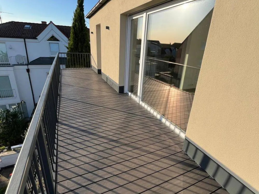 2,5 Zimmer Wohnung mit Einbauküche und Balkon