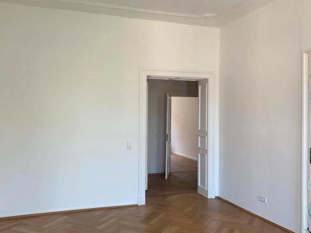 charmante, frisch renovierte Altbauwohnung | 4 Zimmer | Balkon I EBK