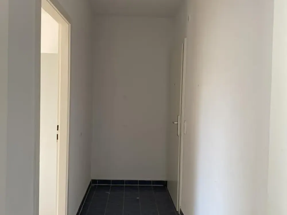 ! Preisknaller ! 3-Zimmer KDB mit Balkon