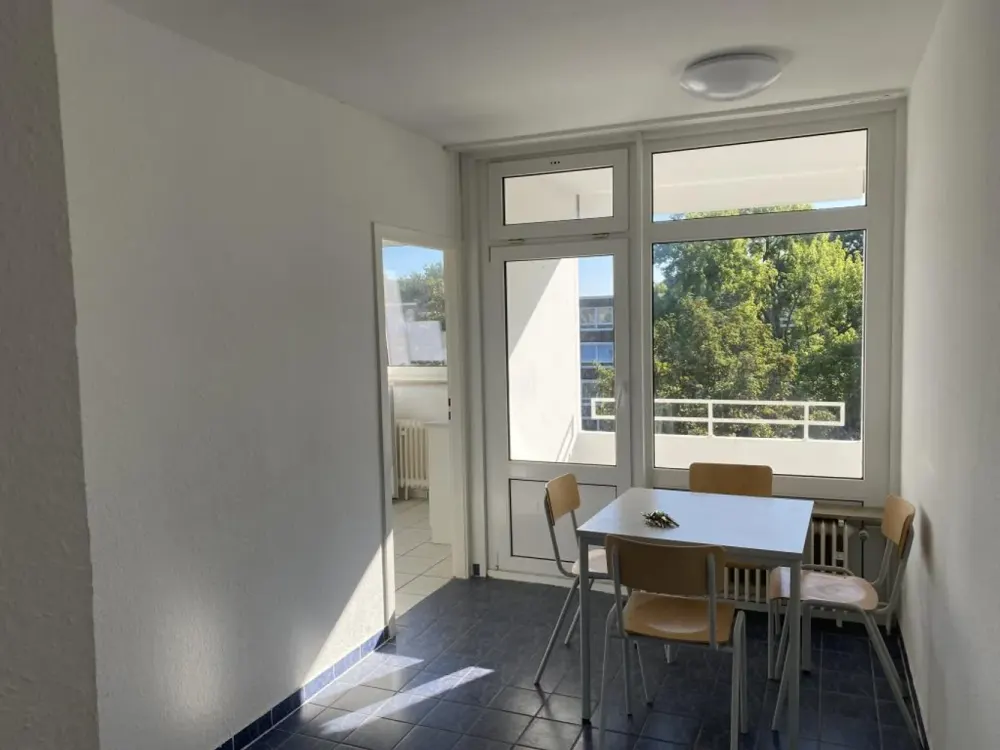 ! Preisknaller ! 3-Zimmer KDB mit Balkon