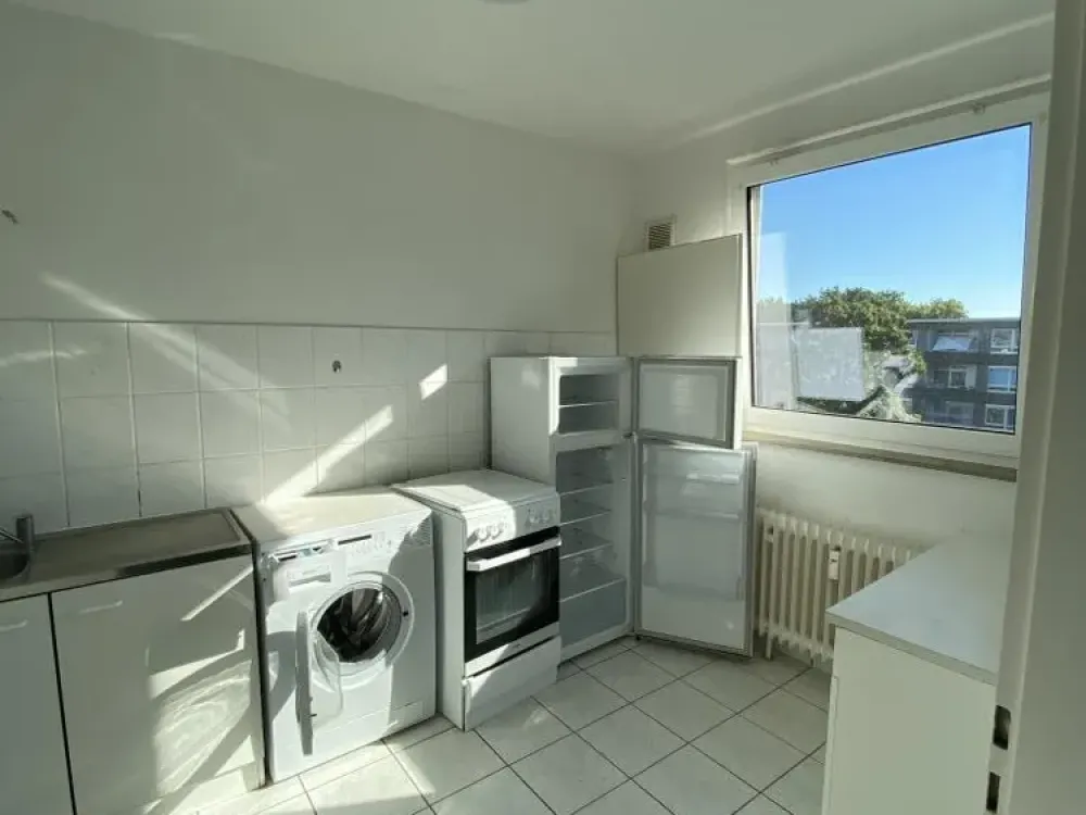 ! Preisknaller ! 3-Zimmer KDB mit Balkon