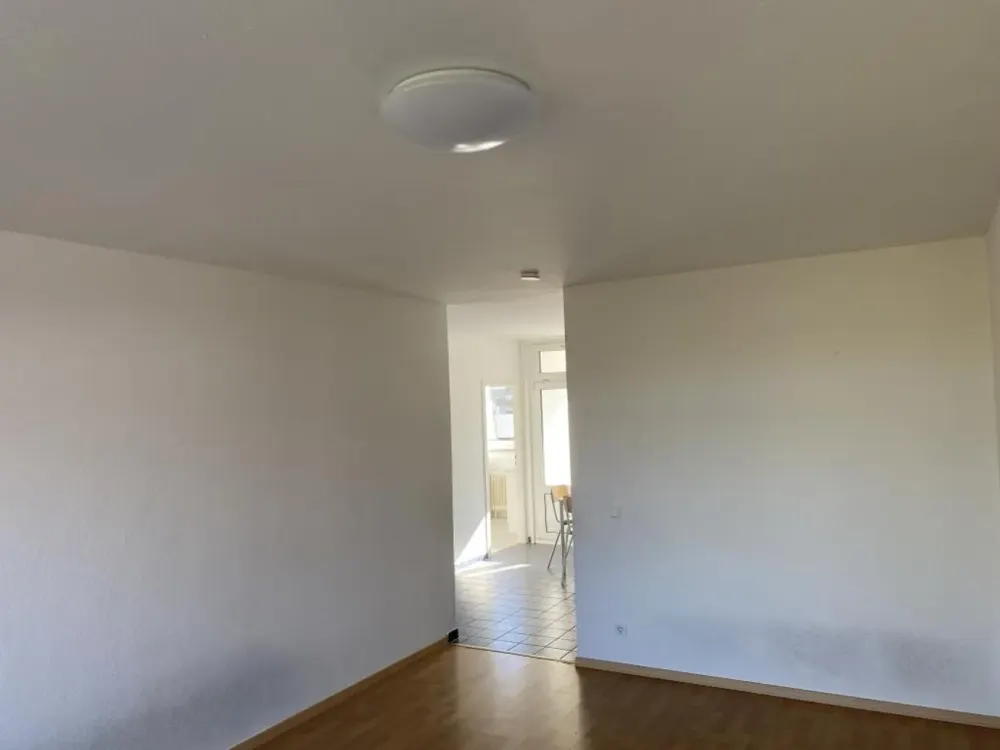 ! Preisknaller ! 3-Zimmer KDB mit Balkon