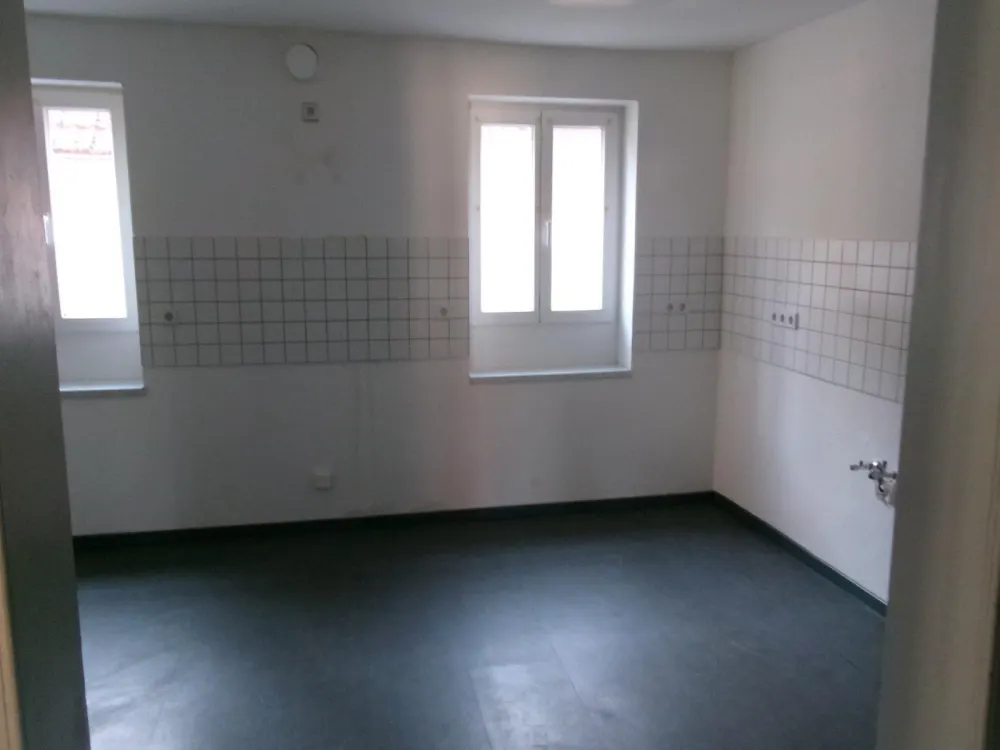 Etagenwohnung, hell und geräumig