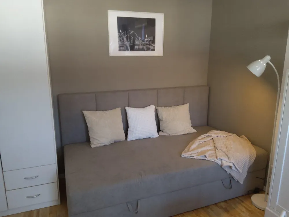 Weingarten near KA, fully equipped new exclusive 1-room apartment