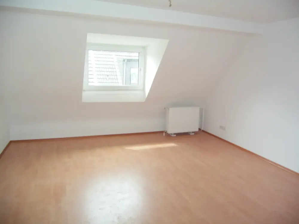 Gemütliche 3-Zi-Dachgeschoss-Wohnung in direkter Innenstadtlage, idealer Schnitt 67,5m²