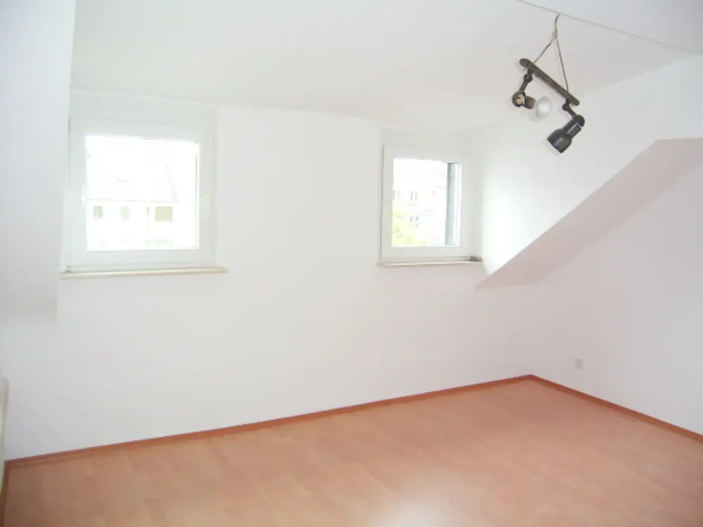 Gemütliche 3-Zi-Dachgeschoss-Wohnung in direkter Innenstadtlage, idealer Schnitt 67,5m²