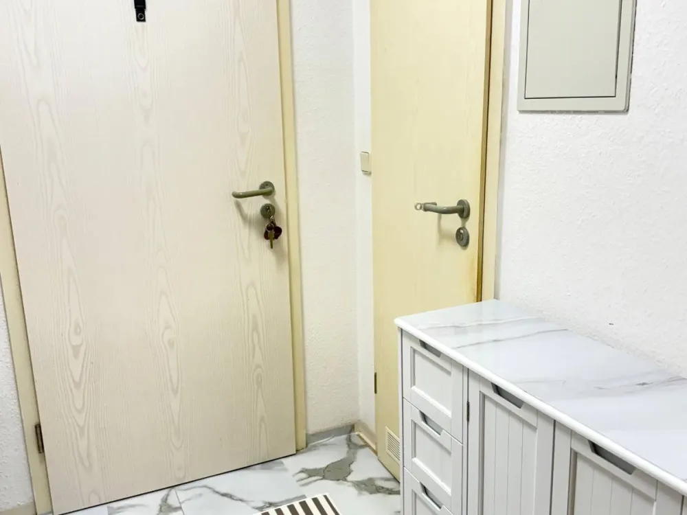 möblierte 28 m² Wohnung mit Balkon & Aufzug