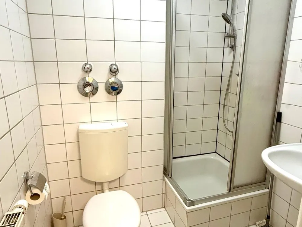 möblierte 28 m² Wohnung mit Balkon & Aufzug