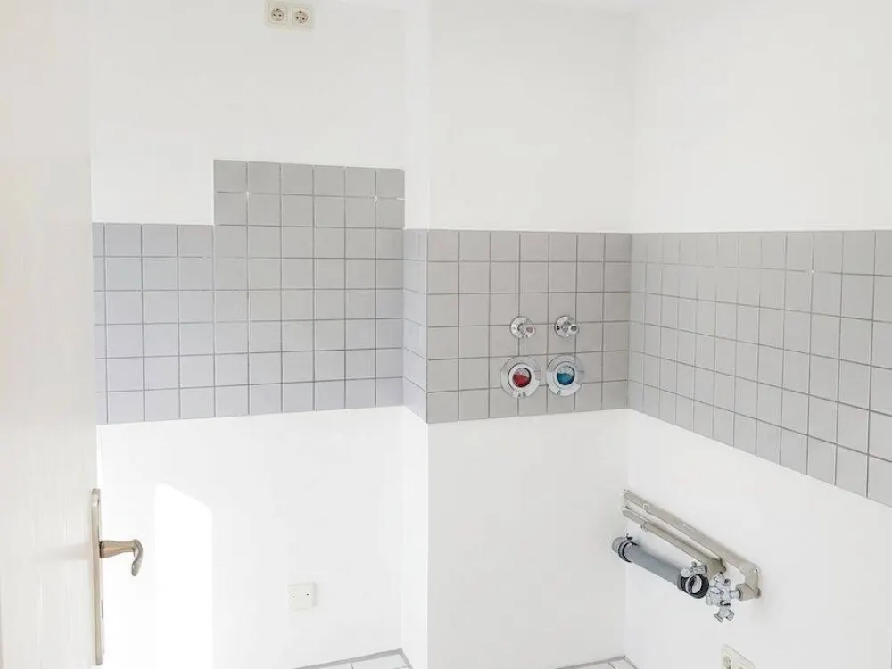Helle 1-Zimmer-Wohnung mit Balkon und KFZ-Stellplatz