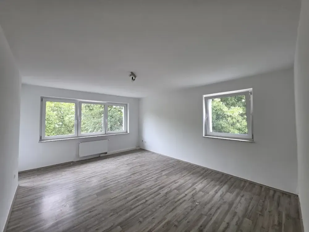 Modern, Energieeffizienz, Renoviert - 2 Zi. KDB-Balkon im ruhigen Haus - ideal für Singles & Paare!