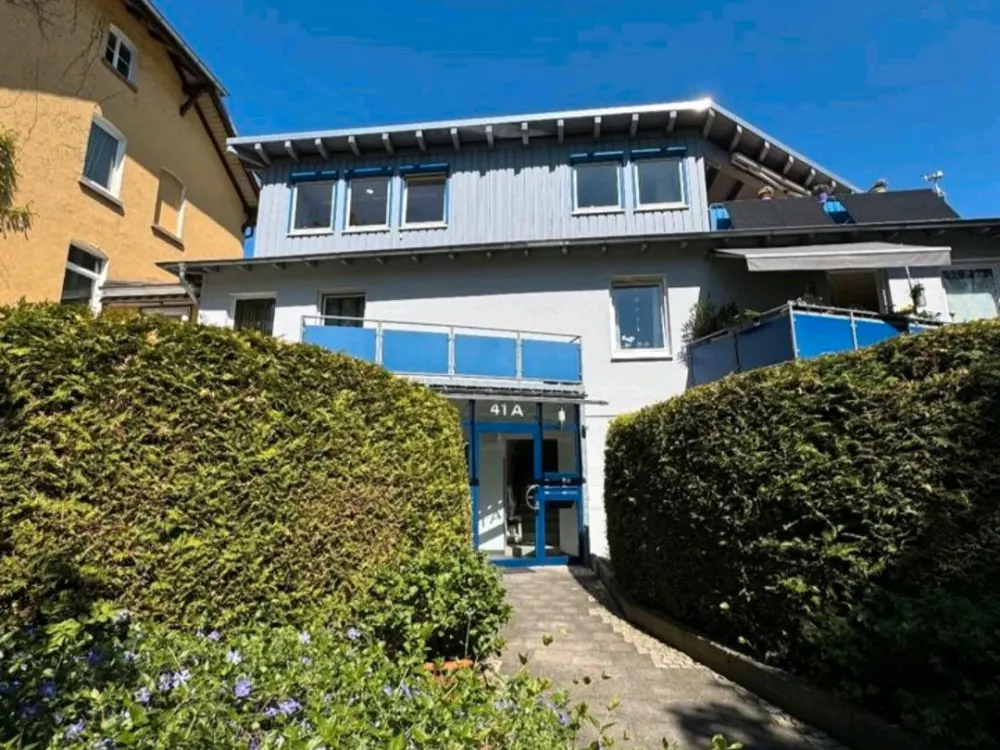 Furnished 3-Room Apartment with Terrace