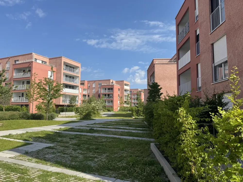 Neuwertige 3-Zimmer-Wohnung mit Balkon, Einbauküche und Stellplatz in München Obermenzin