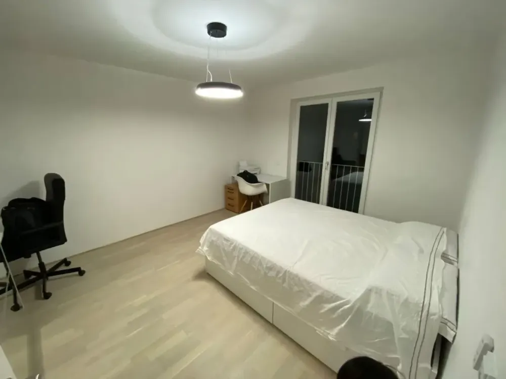 Neuwertige 3-Zimmer-Wohnung mit Balkon, Einbauküche und Stellplatz in München Obermenzin