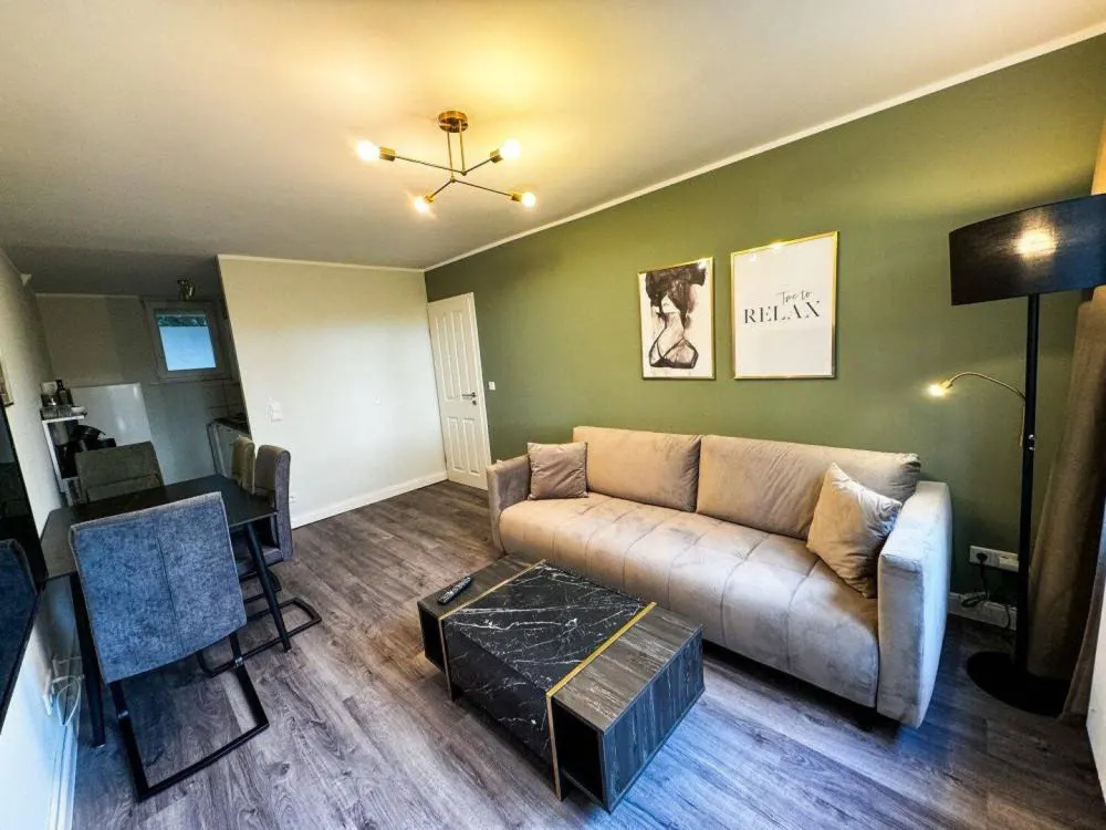 Voll möbliertes 2 1/2 Zimmer Apartment mit High-Speed-Internet
