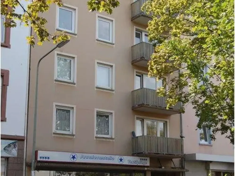 AM EUROPAVIERTEL: Modernes Apartment mit schöner Küche...sofort frei!