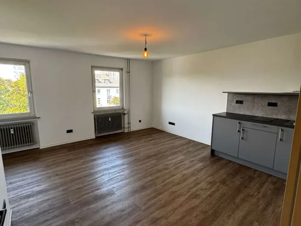 AM EUROPAVIERTEL: Modernes Apartment mit schöner Küche...sofort frei!