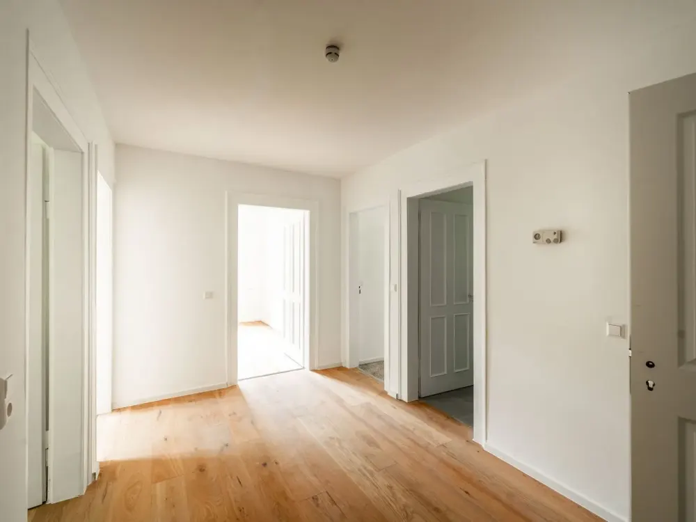 Erstbezug nach Komplettsanierung, Familienfreundliche 4-Zi-Wohnung mit Loggia mitten in Esslingen