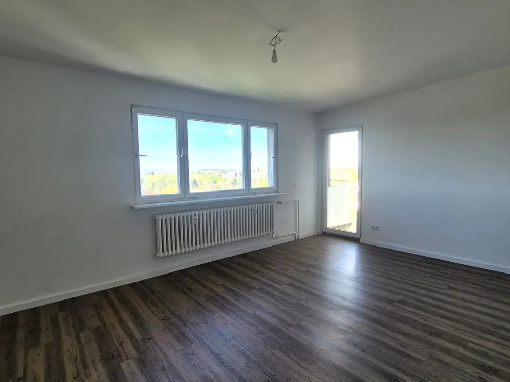 ANFRAGEN ÜBER DAS KONTAKTFELD +++ Sanierte Neubauwohnung mit Balkon und Weitsicht
