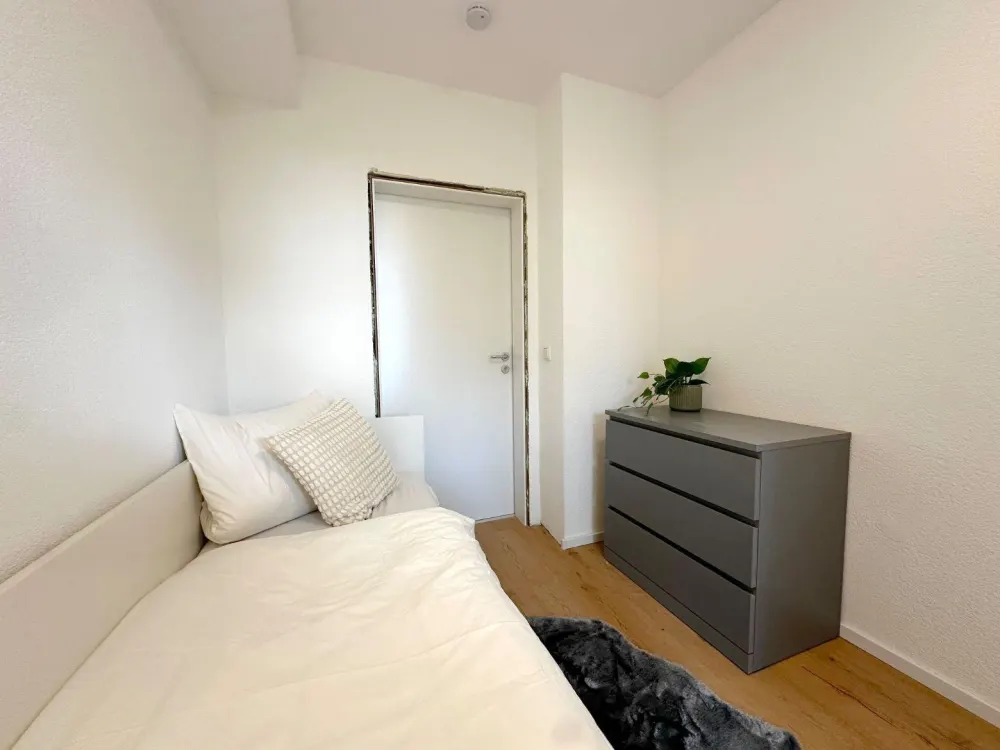 Möbliertes Zimmer frei in moderner Frauen-WG, Robert-Dißmann-Straße 8, Frankfurt am Main!