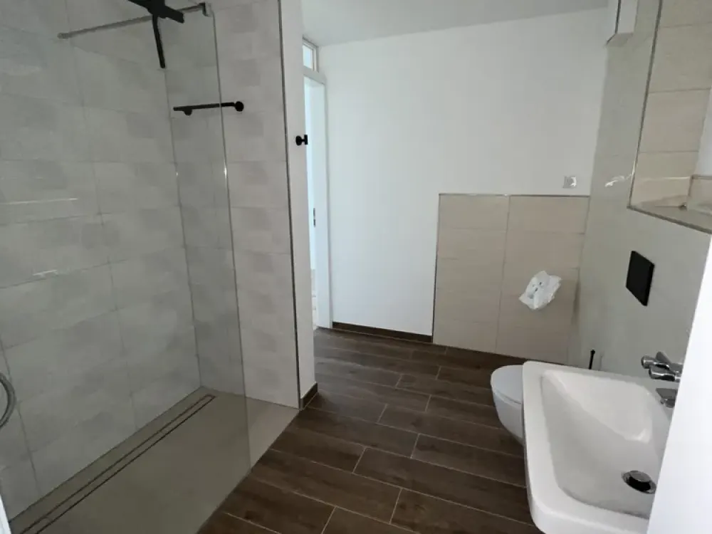 Moderne 3-Zimmer-Wohnung mit Balkon im 1. OG in Rösrath
