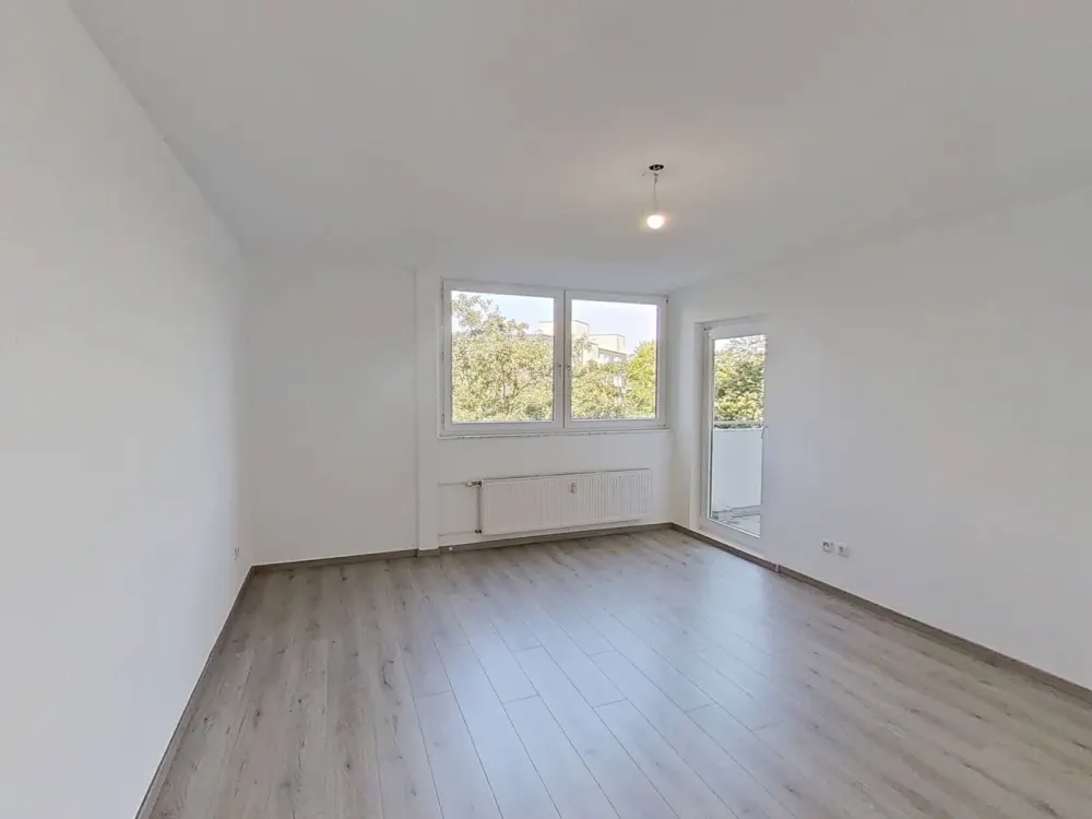 HELL & GEMÜTLICH - Charmante 3-Zimmer-Wohnung mit BALKON