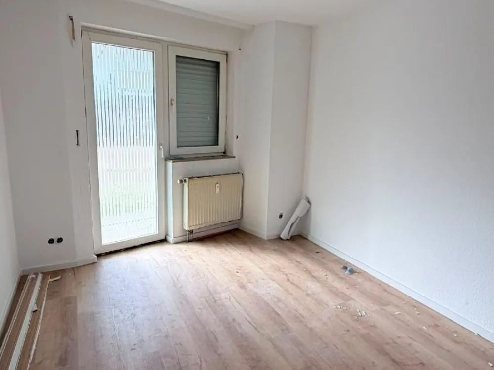 Erstbezug nach Sanierung! 2-Zimmer-Wohnung + Balkon in Schweinau