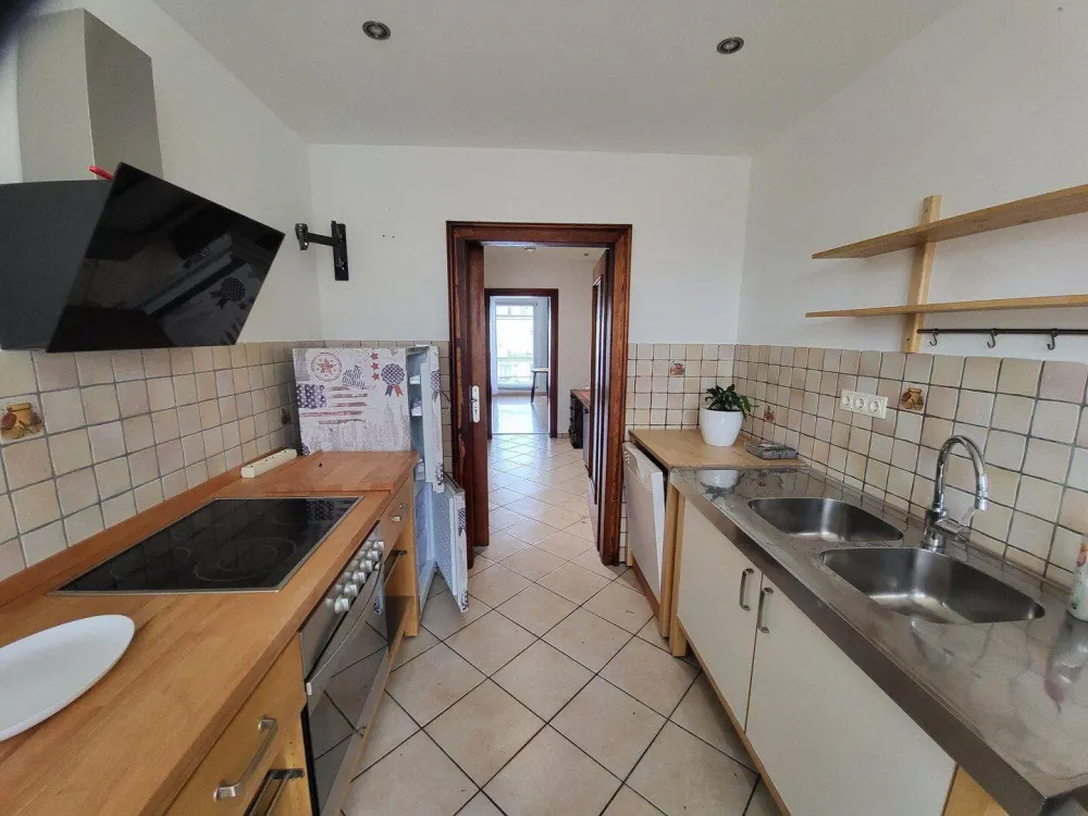 Asia Viertel 1-ZiKüDiBad Wohnung 6.-OG mit Aufzug 2 Balkone (Nord und Süd) mit EBK