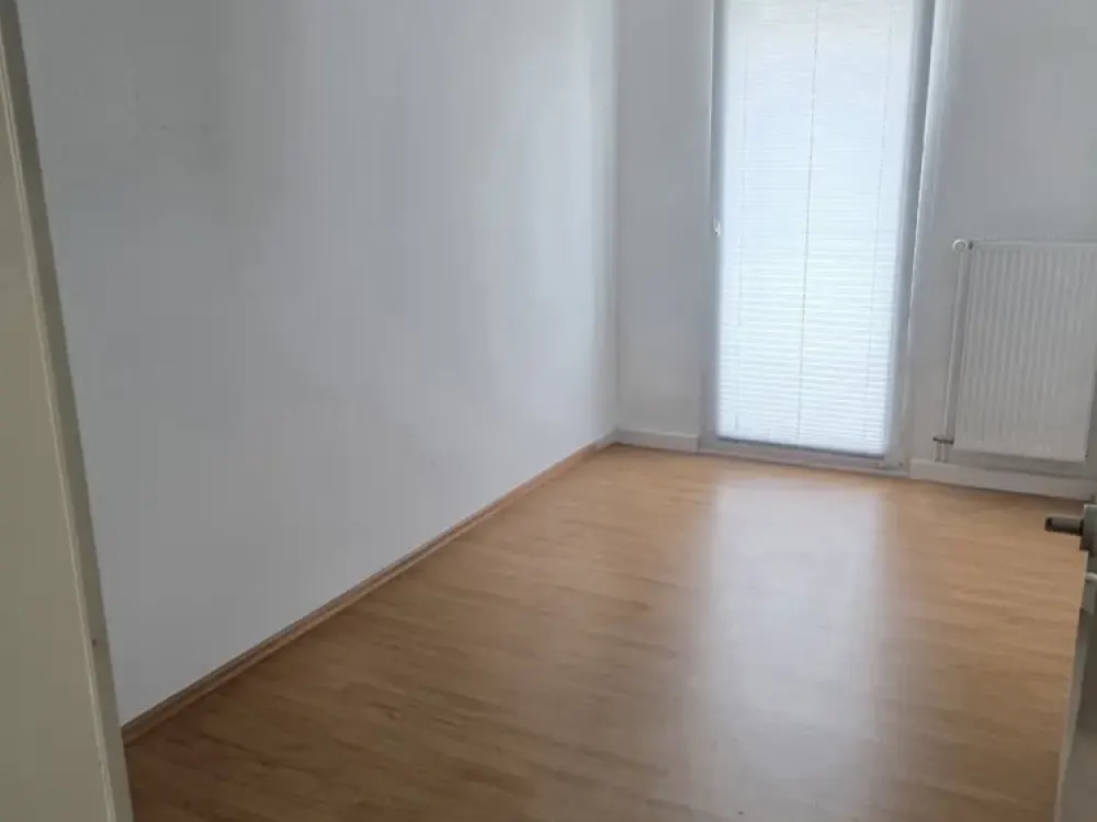 Singles oder Paare aufgepasst: helle freundliche 3-Raum-Wohnung mit Balkon und EBK