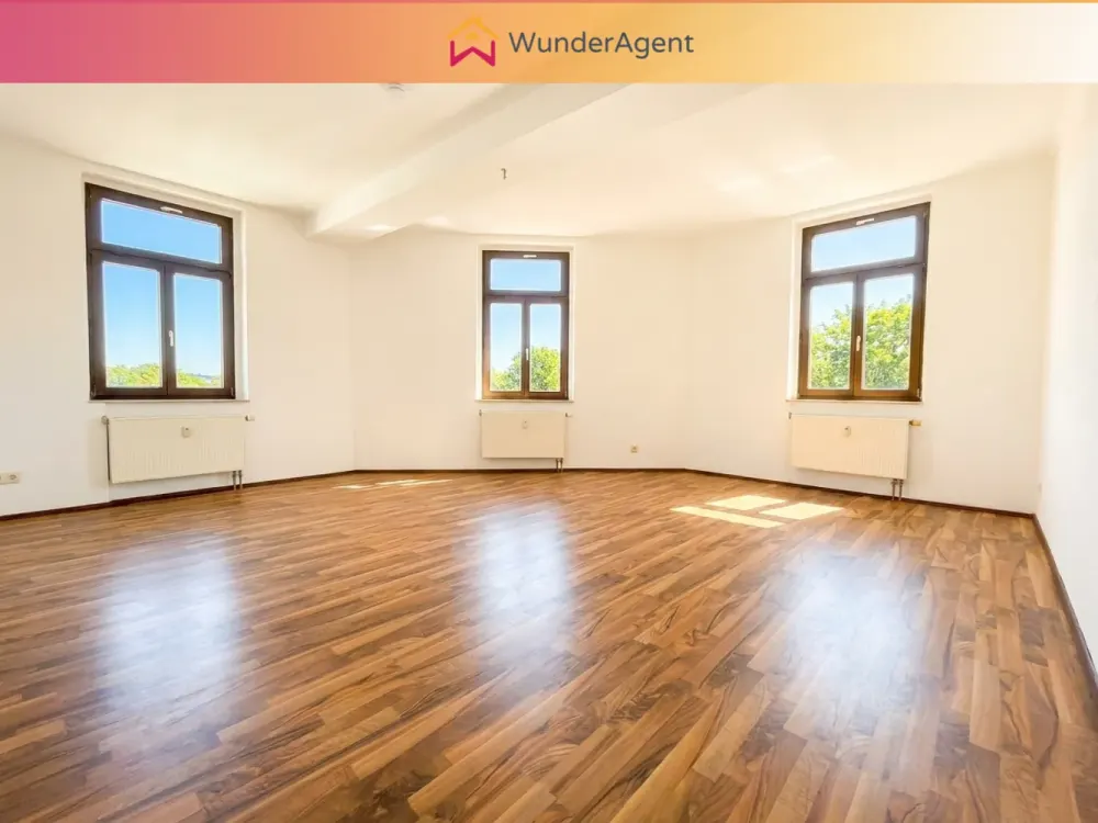 Helle 2 Zimmer-DG-Wohnung mit Tageslichtbad & Garten in Toplage