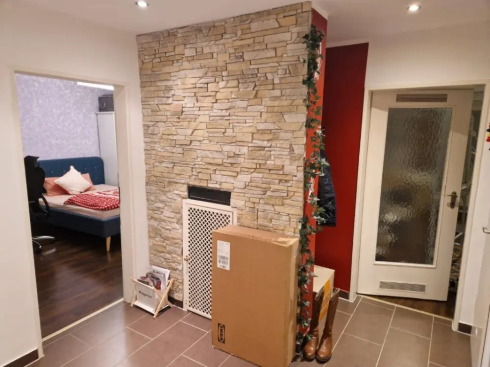 2-Room Apartment with Balcony & Fitted Kitchen in Frankfurt