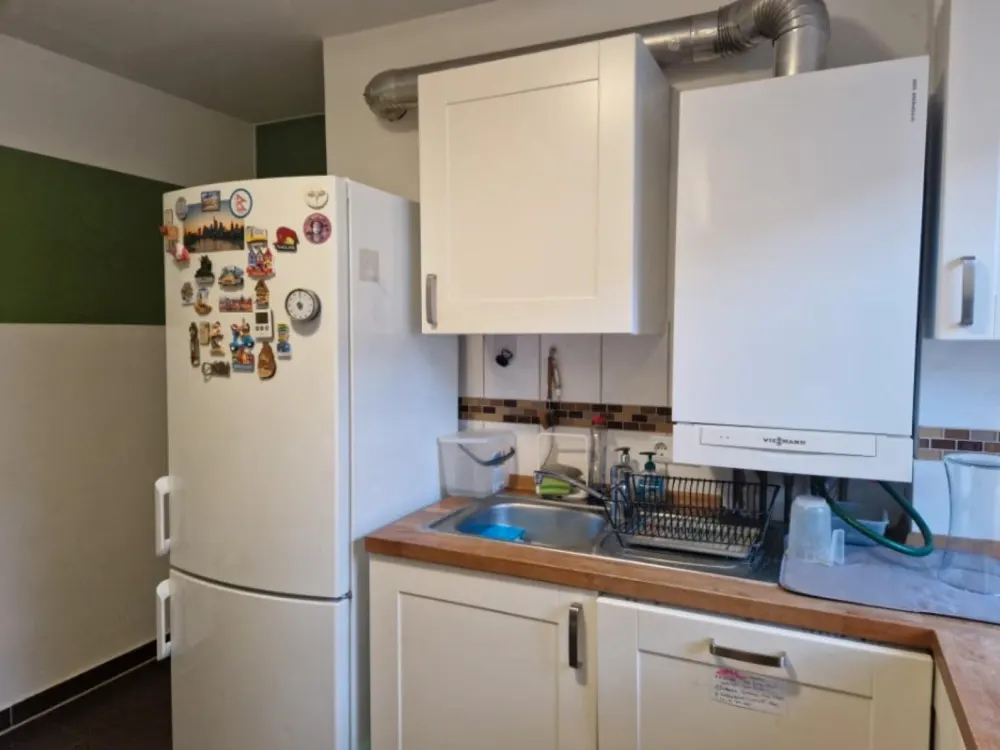 2-Room Apartment with Balcony & Fitted Kitchen in Frankfurt