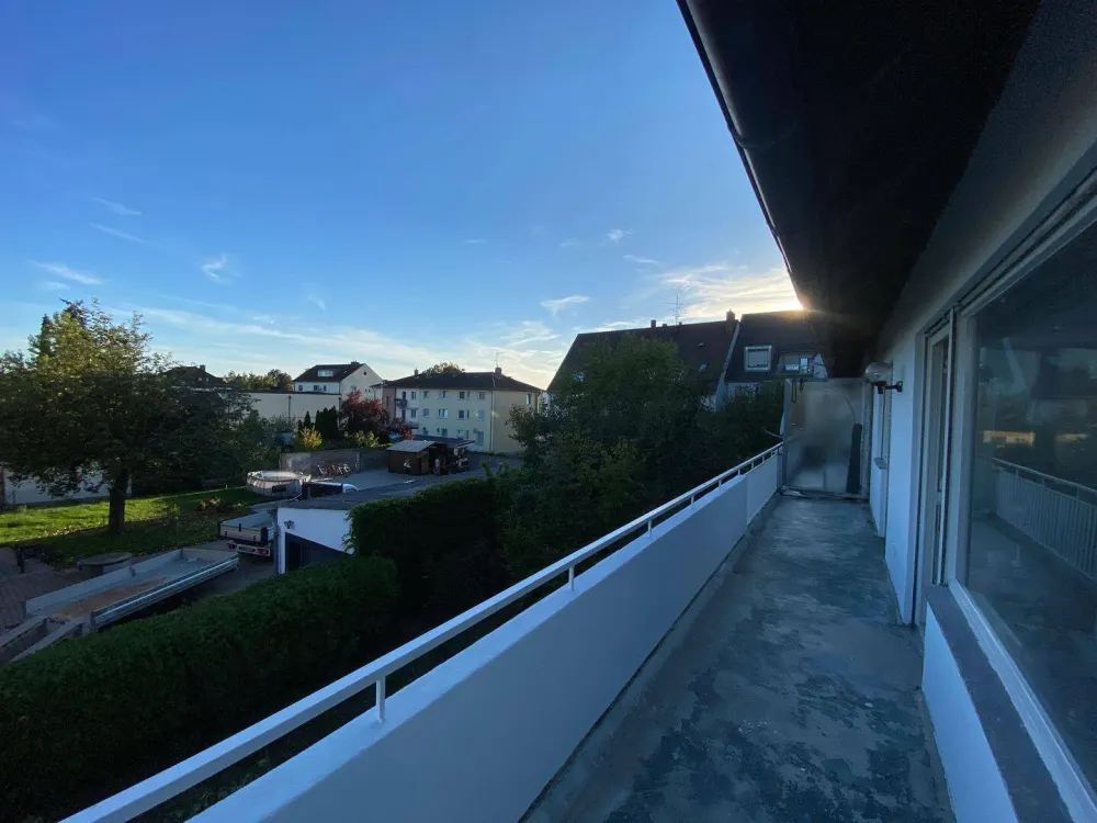 Renovierte 3-Zi-Wohnung mit Terrasse und Einbauküche in Nürnberg