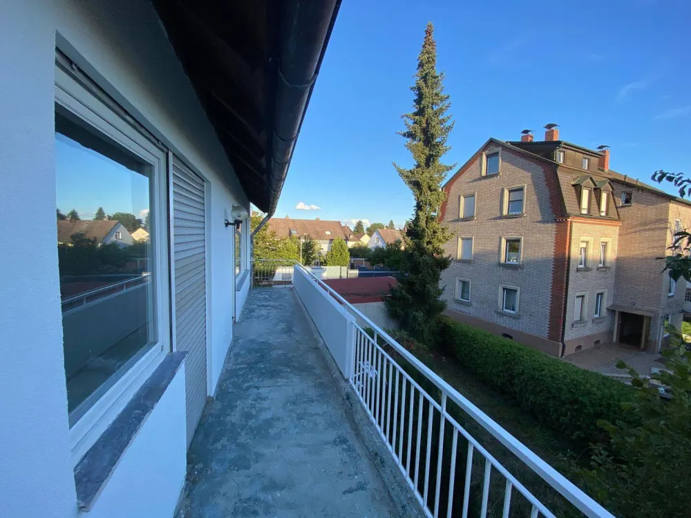 Renovierte 3-Zi-Wohnung mit Terrasse und Einbauküche in Nürnberg