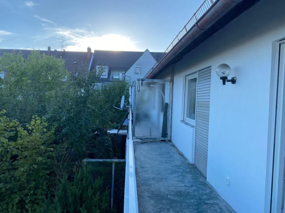 Renovierte 3-Zi-Wohnung mit Terrasse und Einbauküche in Nürnberg