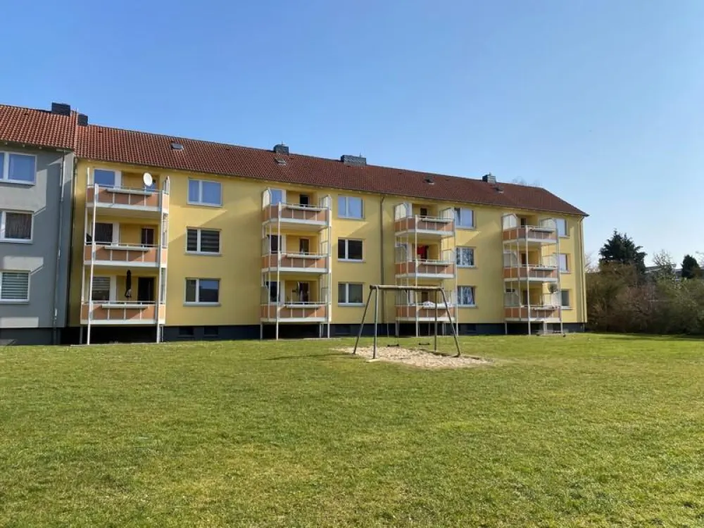 Renovated 3-Room Apartment with Balcony