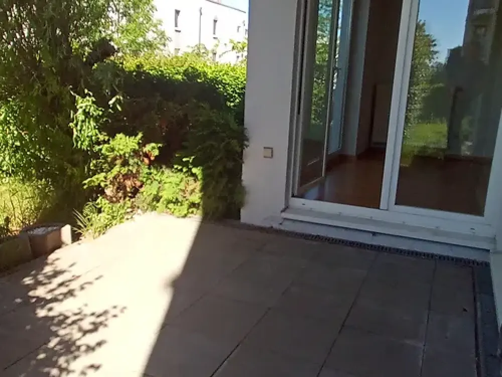Zuhause mit 2 Zimmern und Balkon in Berlin