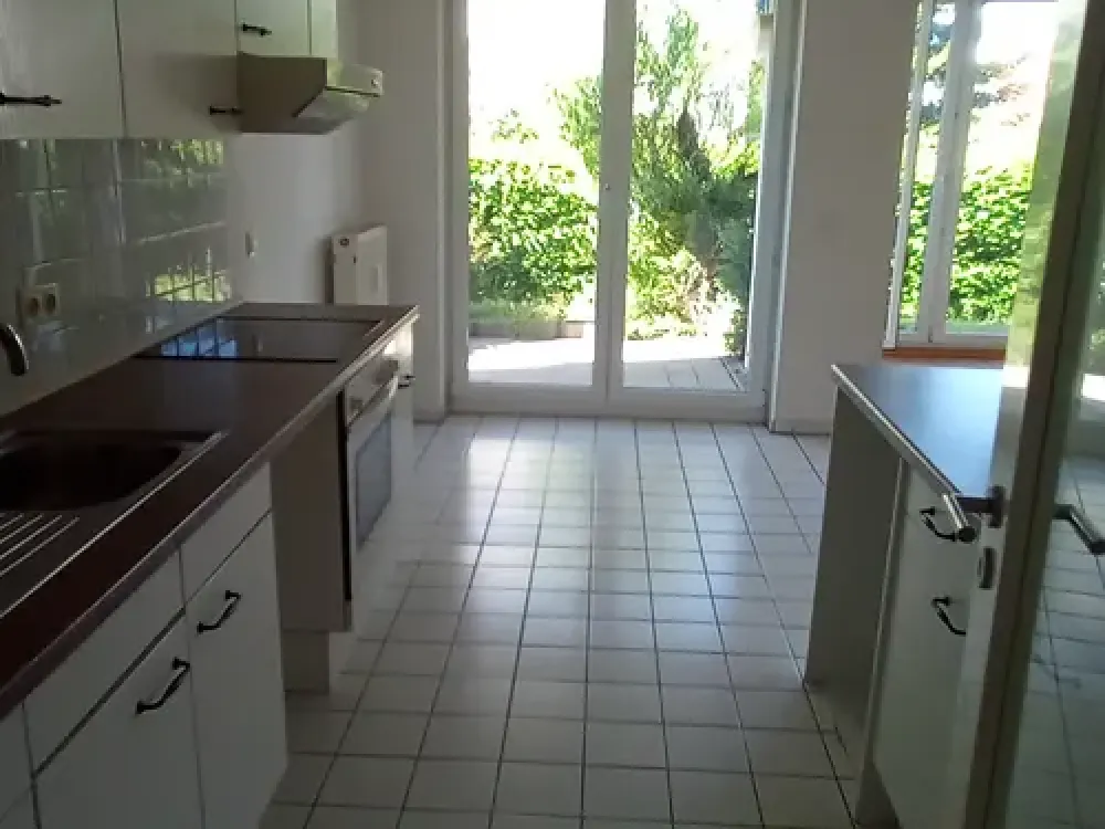 Zuhause mit 2 Zimmern und Balkon in Berlin
