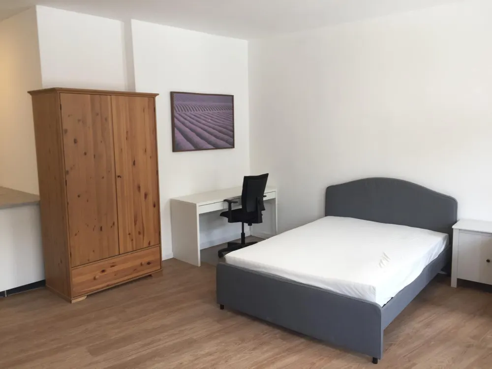 Zentral gelegene 1,5-Zimmer-Wohnung direkt am Hauptbahnhof zu ver
