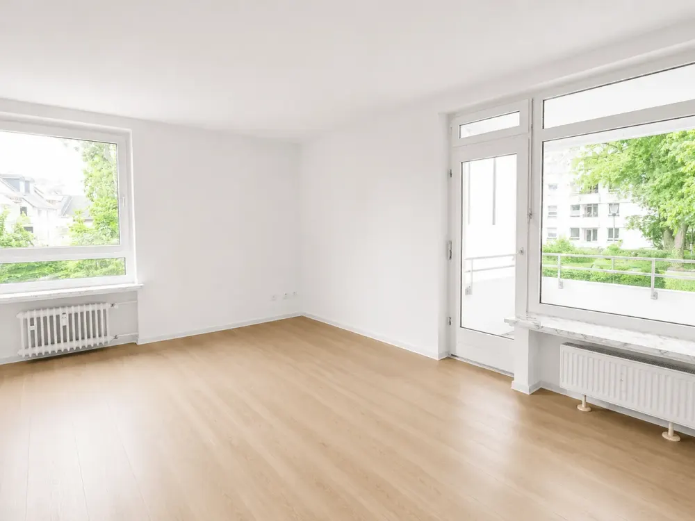 Ab sofort!! Helle Wohnung am Grollmannsweg, Balkon & Stellplatz